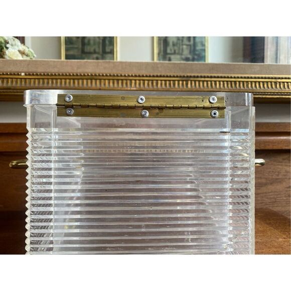 Mid Century Modern Ribbed Rectangle Lucite Handled Ice Bucket with Insert - Picture 4 of 6
